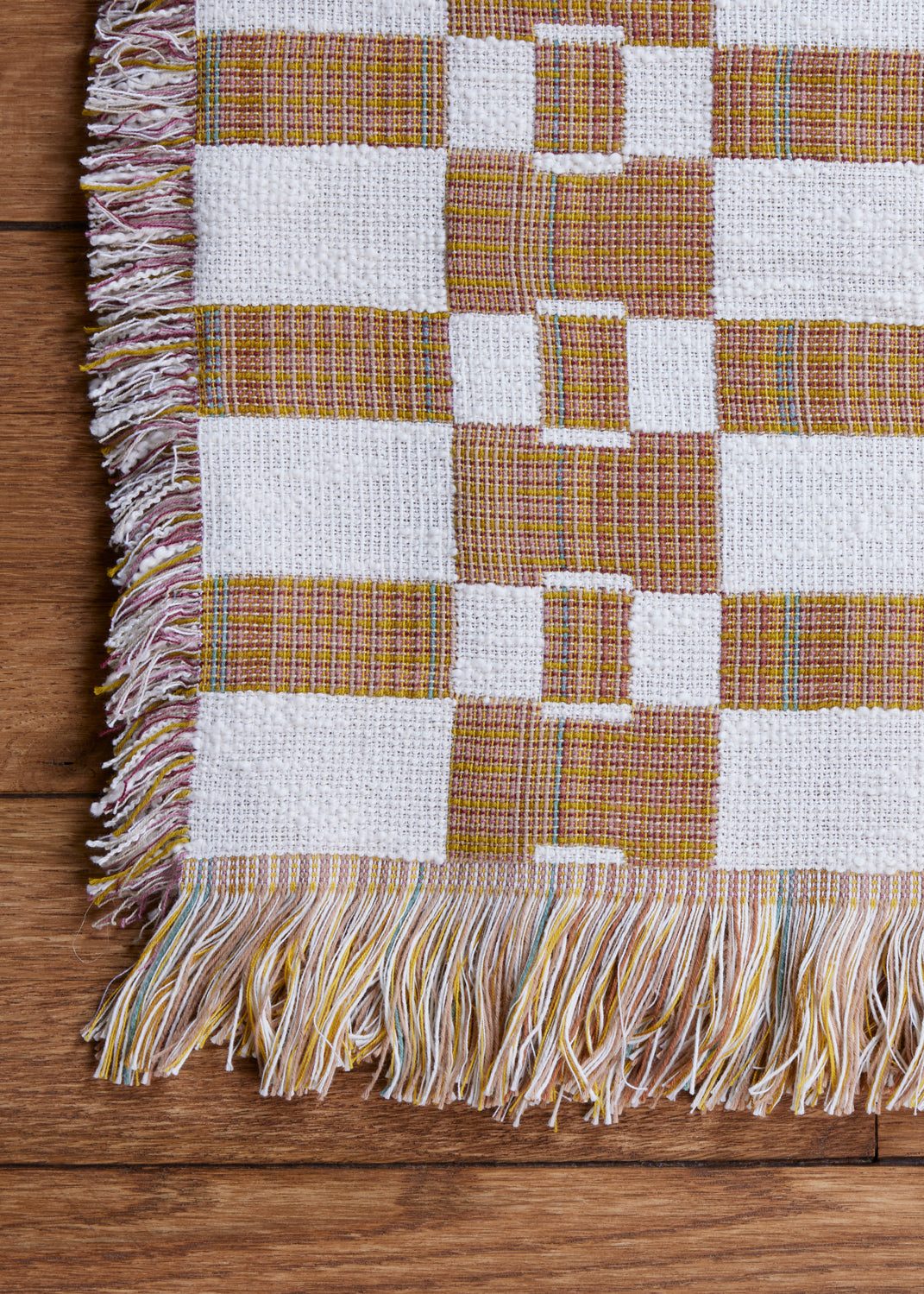 Reggie Throw in Apricot