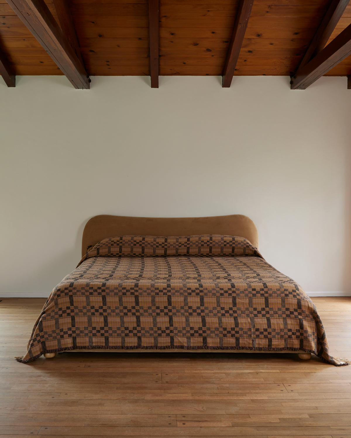 Boone Bedspread in Brown