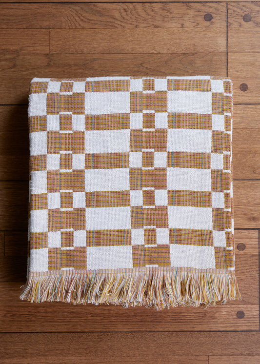 Reggie Throw in Apricot
